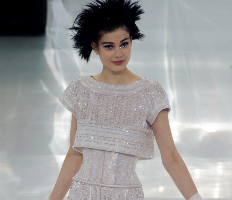 Haute Couture 2014: Οι ανοιξιάτικες προτάσεις των Chanel, Dior και Versace
